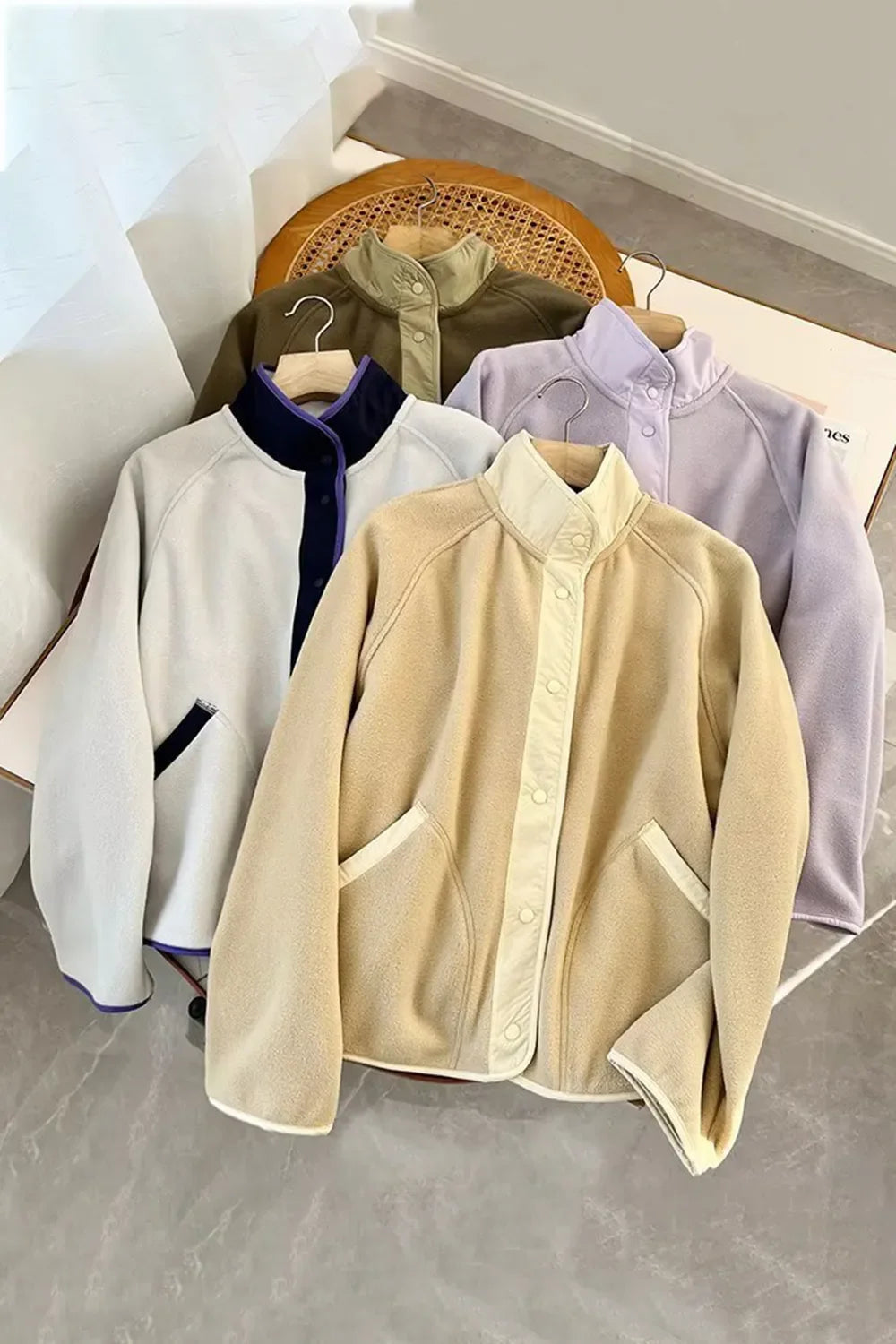 Snap Down Contrast Fleece Jacket for Women with Pockets