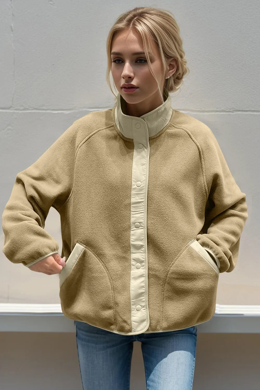 Snap Down Contrast Fleece Jacket for Women with Pockets