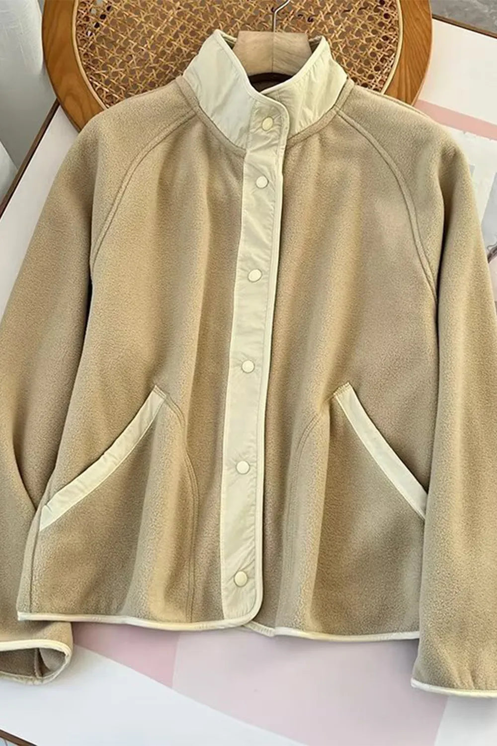 Snap Down Contrast Fleece Jacket for Women with Pockets