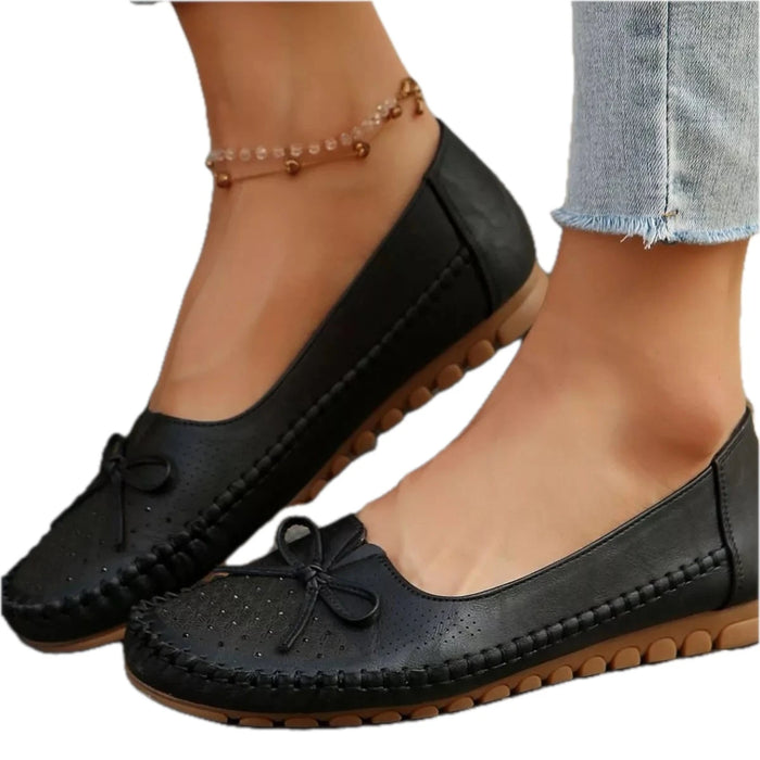 Women's PU Leather Bow Round Toe Slip-On Shoes in Black