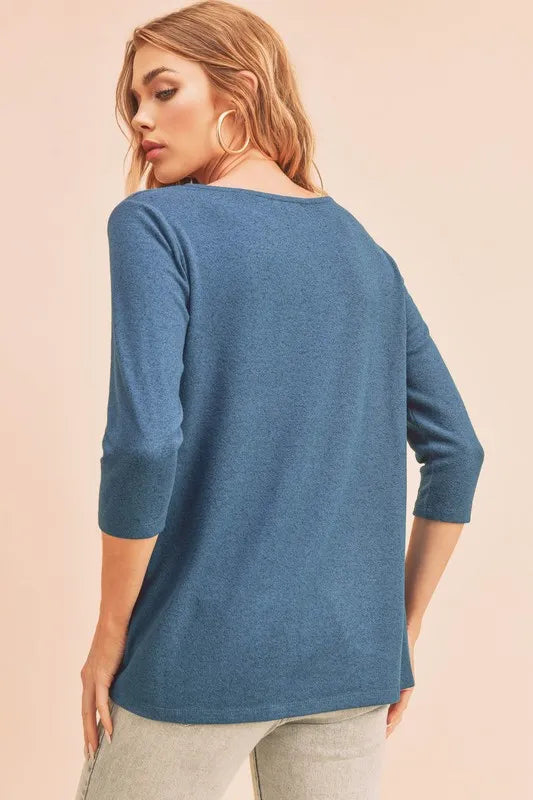 Twist Front 3/4 Sleeve T-Shirt