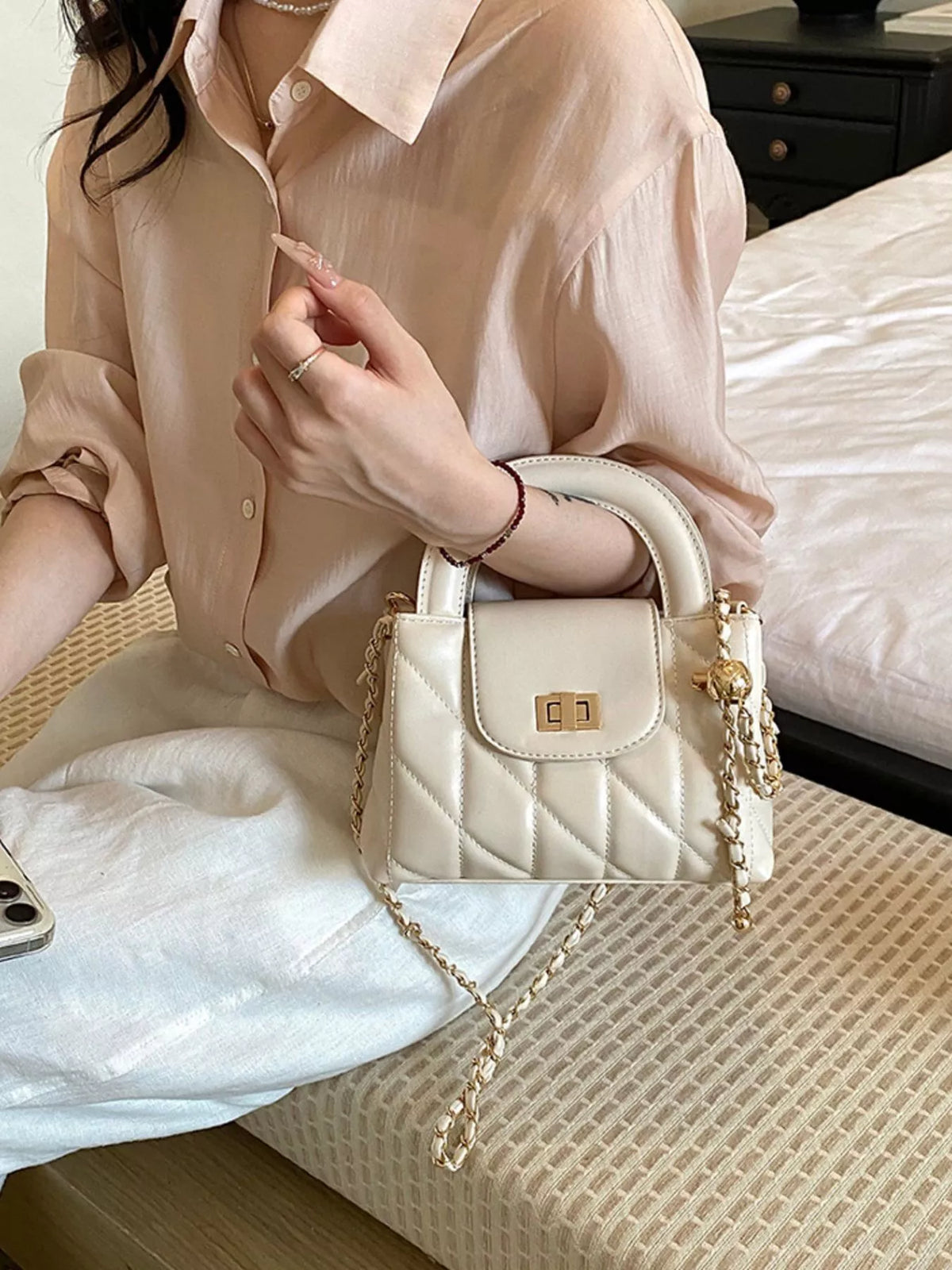Quilted Chain Crossbody Bag for Women in Cream