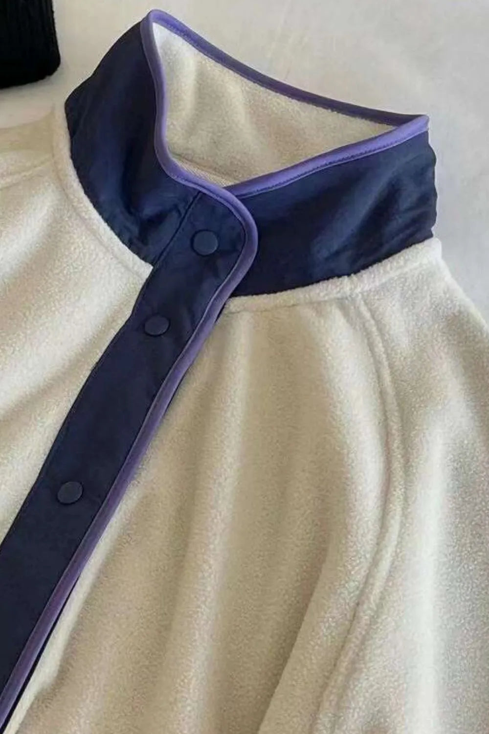 Snap Down Contrast Fleece Jacket for Women with Pockets