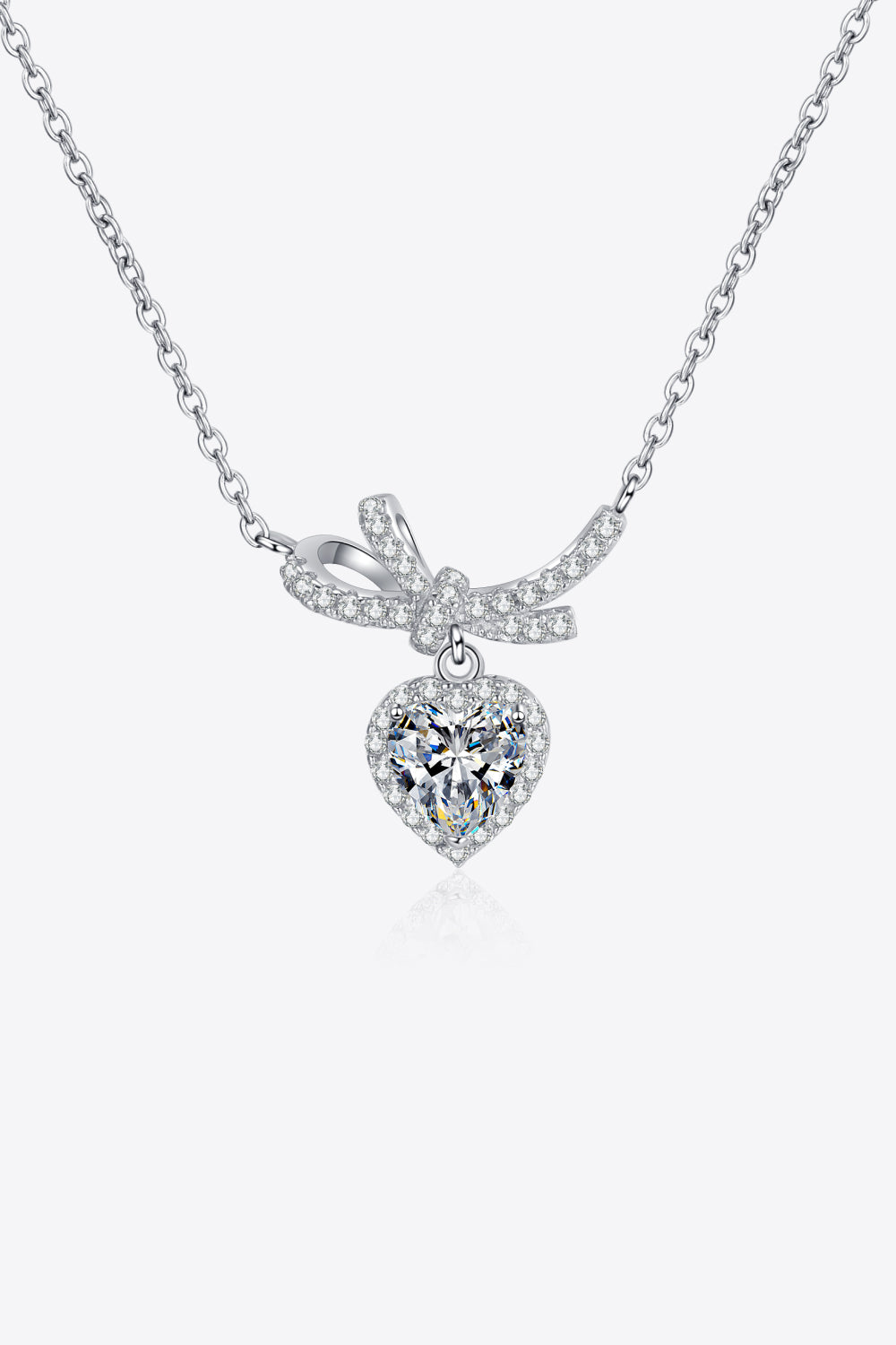 1 Carat Moissanite Heart Pendant Necklace – image 4 | Lilixa Trending Jewelry
