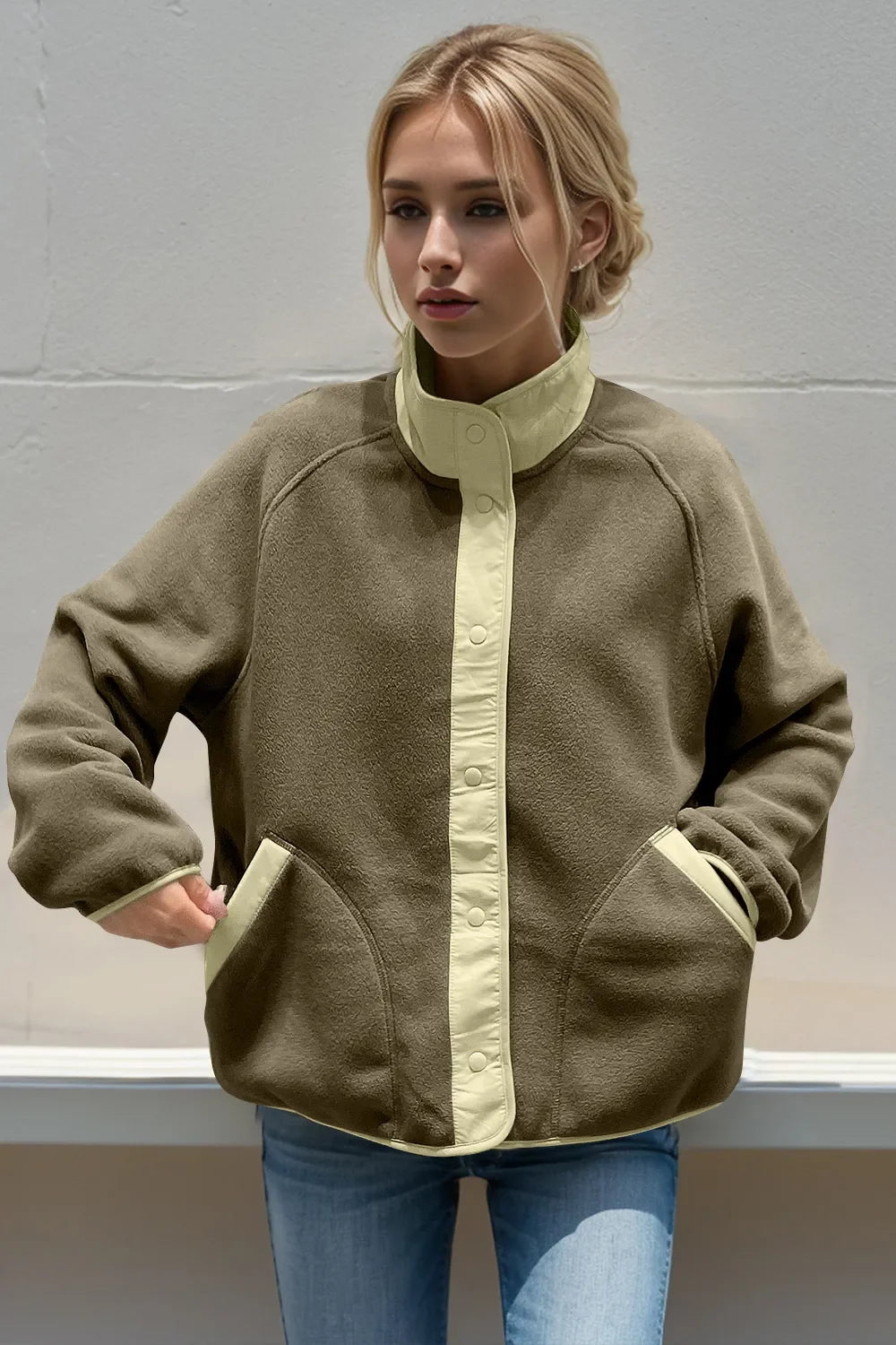 Snap Down Contrast Fleece Jacket for Women with Pockets