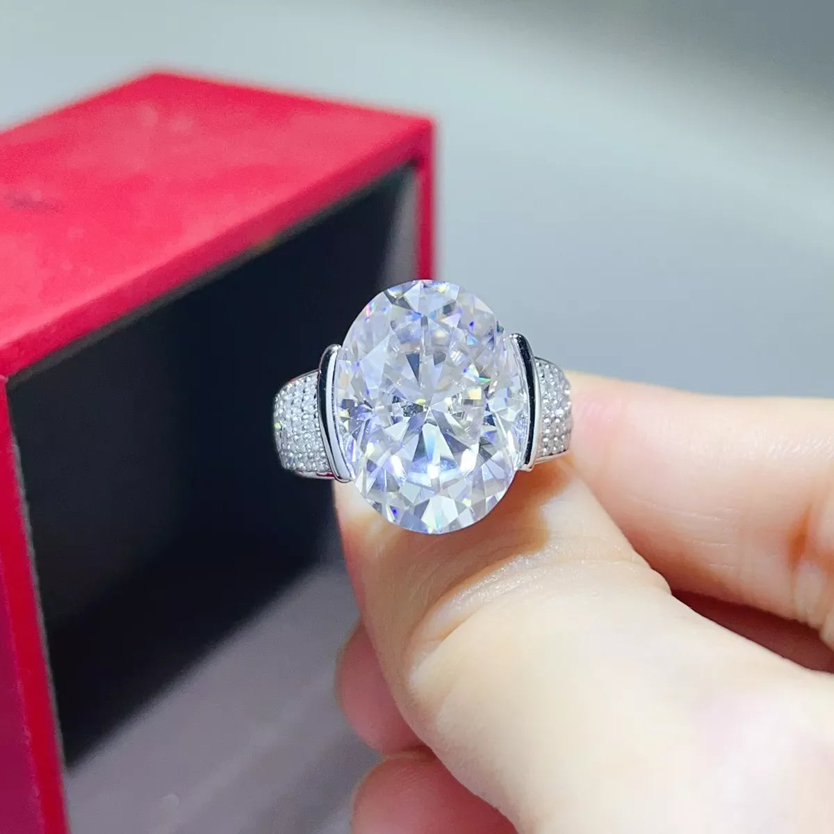10 Carat Moissanite 925 Sterling Silver Oval Cut Ring for Women