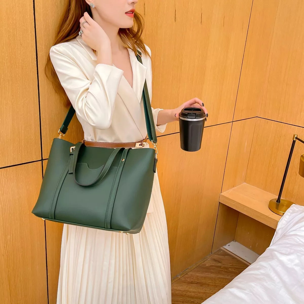 Vegan Leather Tote Bag in Green