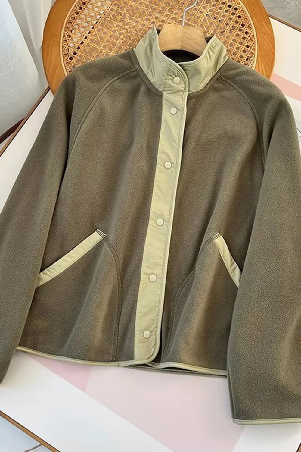 Snap Down Contrast Fleece Jacket for Women with Pockets