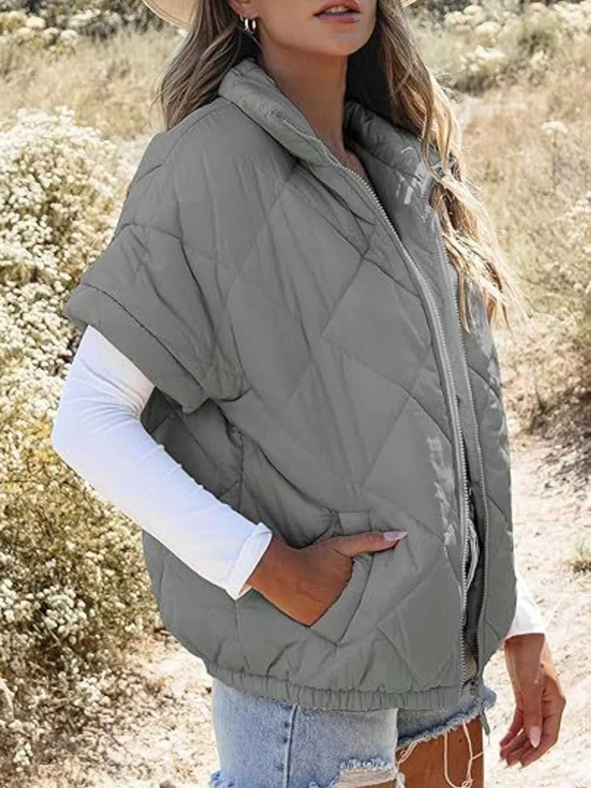 Women's Quilted Zip Up Short Sleeve Winter Coat