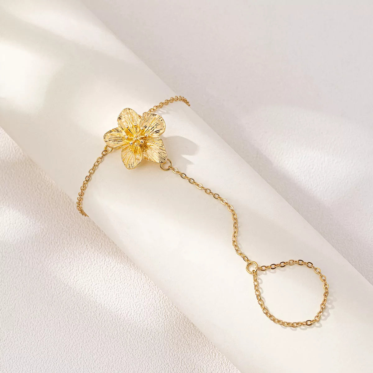 18K Gold-Plated Chain Flower Bracelet for Women